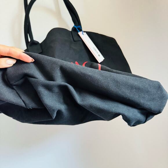 NEW BLOOMINGDALES Exclusive Black Red Bloomies Carryall Shoulder Tote Bag Purse - Picture 12 of 13